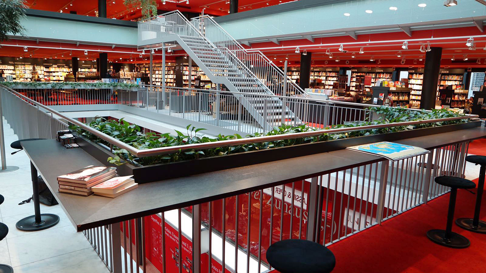 dussmann das kulturkaufhaus friedrichstraße berlin